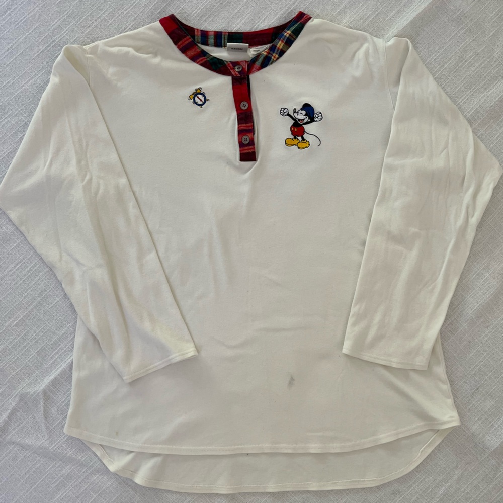 ❣️2/$25❣️ MICKEY MOUSE x THE DISNEY STORE long sleeve 1/4 button up top | L/XL